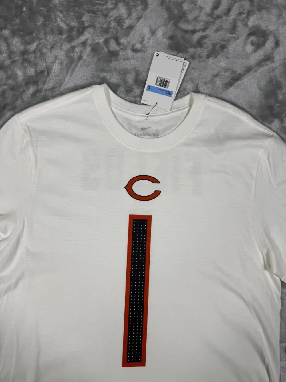 New Chicago Bears Shirt Men's Medium White NFL Football Justin Fields 1 Nike Tee